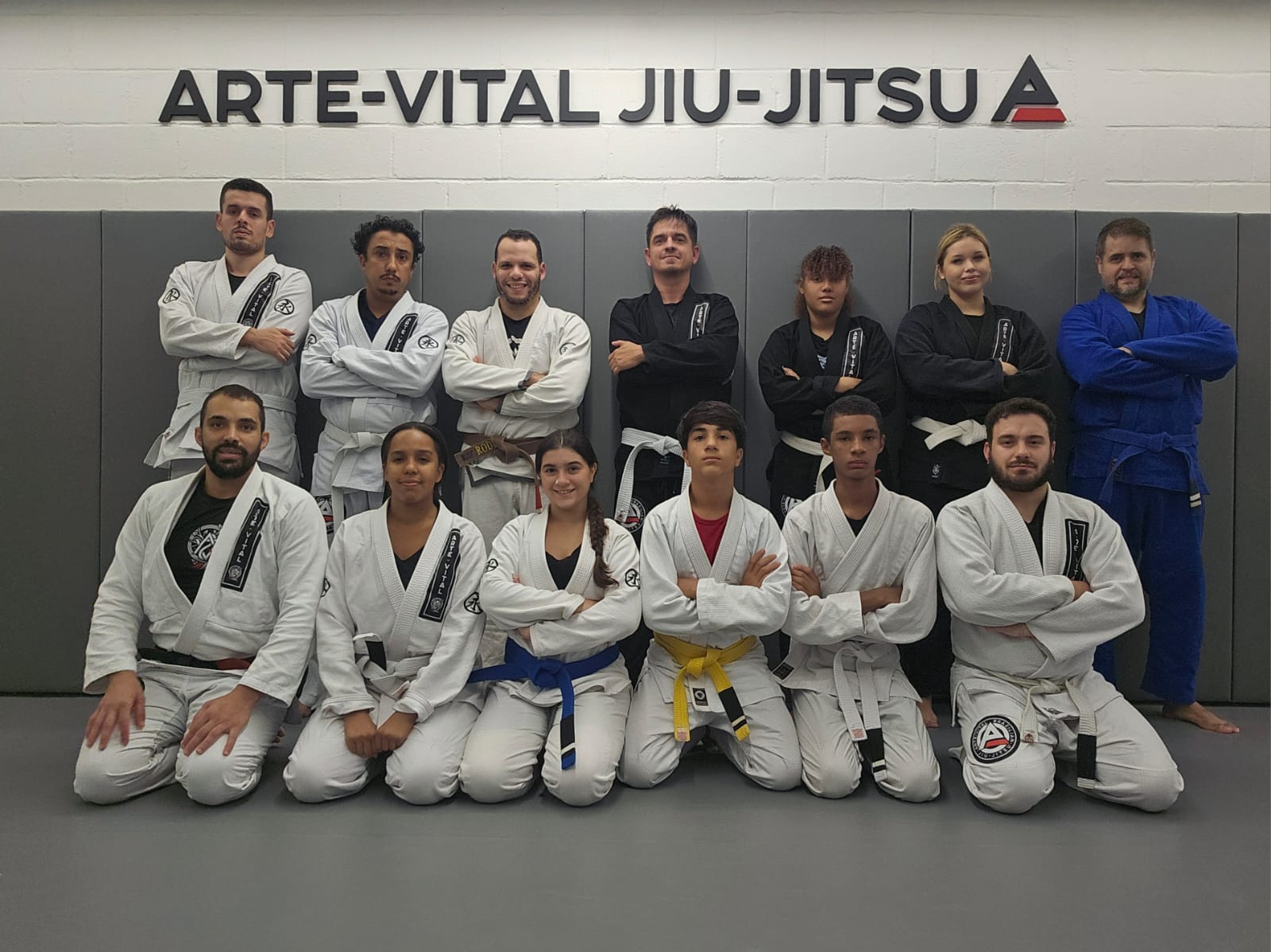 Turma mista da Arte Vital Jiu-Jitsu
